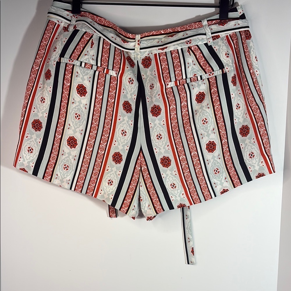 LOFT Women's Red and Black Patterned Shorts - Picture 6 of 6